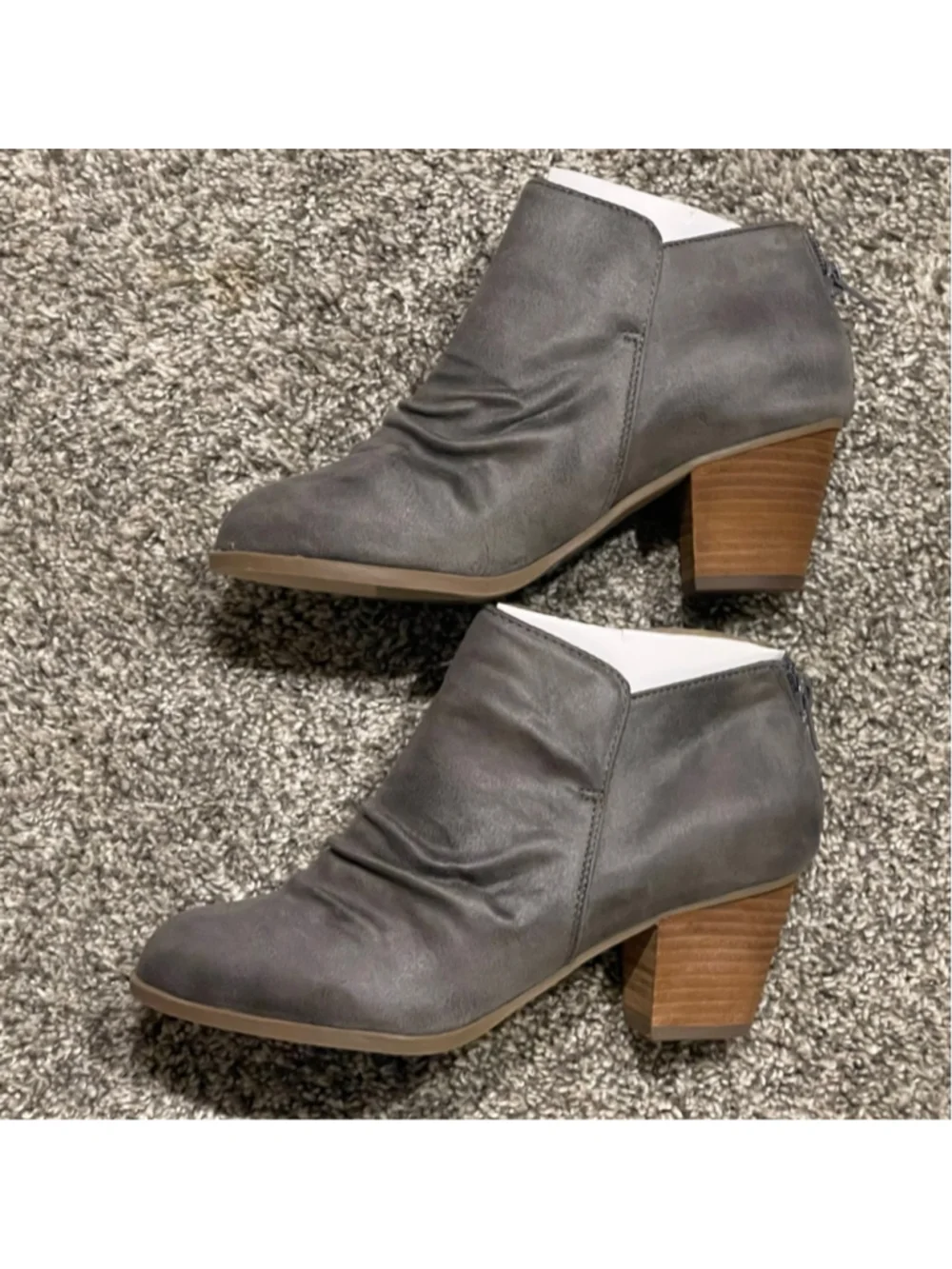 Report Clarice Heeled Bootie, Gray Faux Suede, Size 6W, NWOB